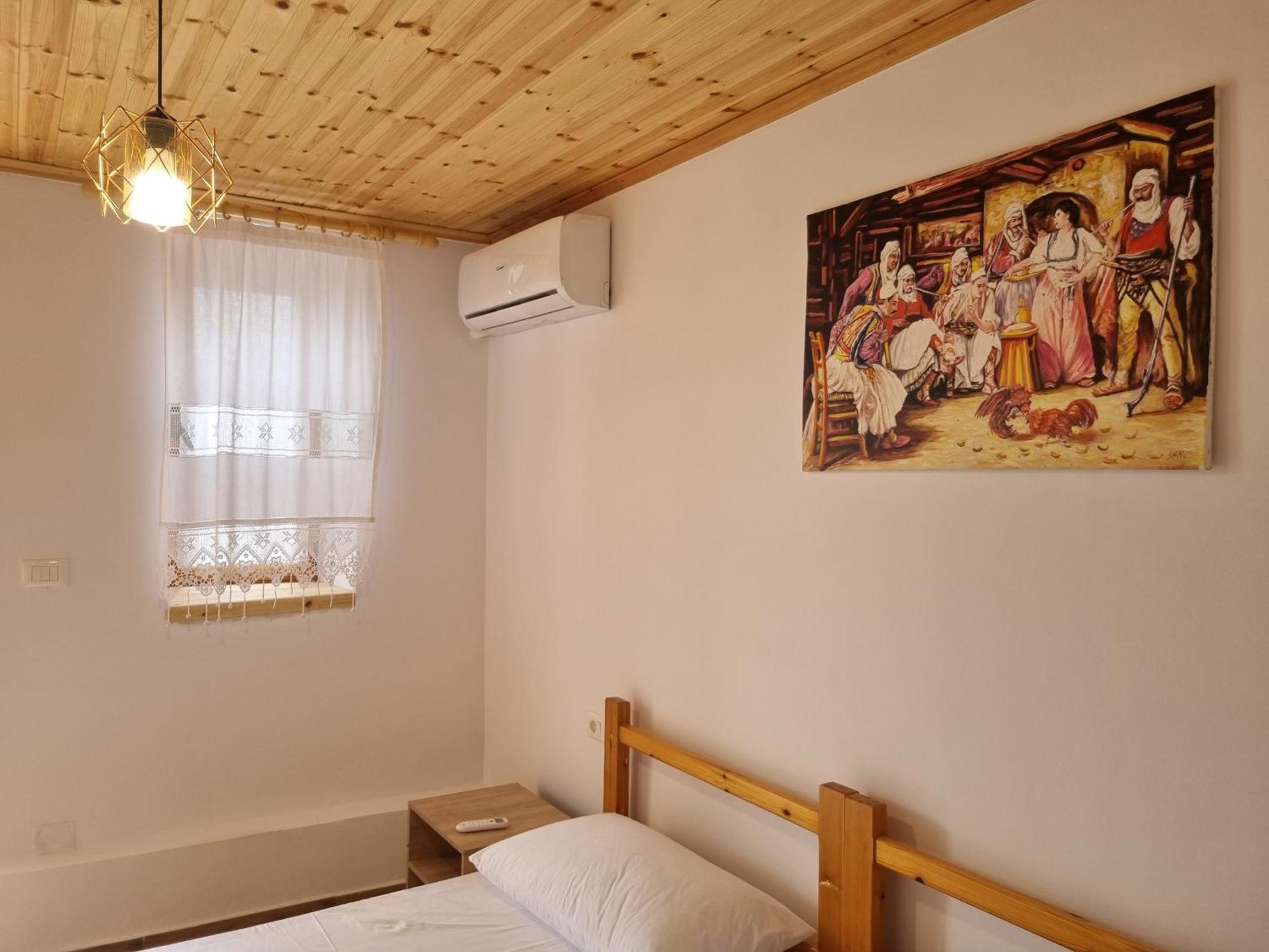 Bed and Breakfast Tony'S Terrace Gjirokastër Esterno foto