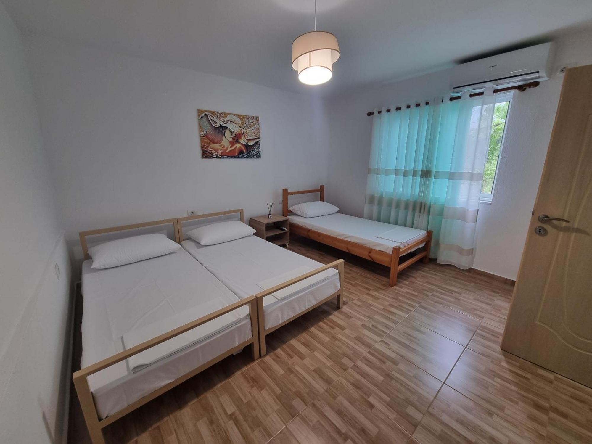 Bed and Breakfast Tony'S Terrace Gjirokastër Esterno foto