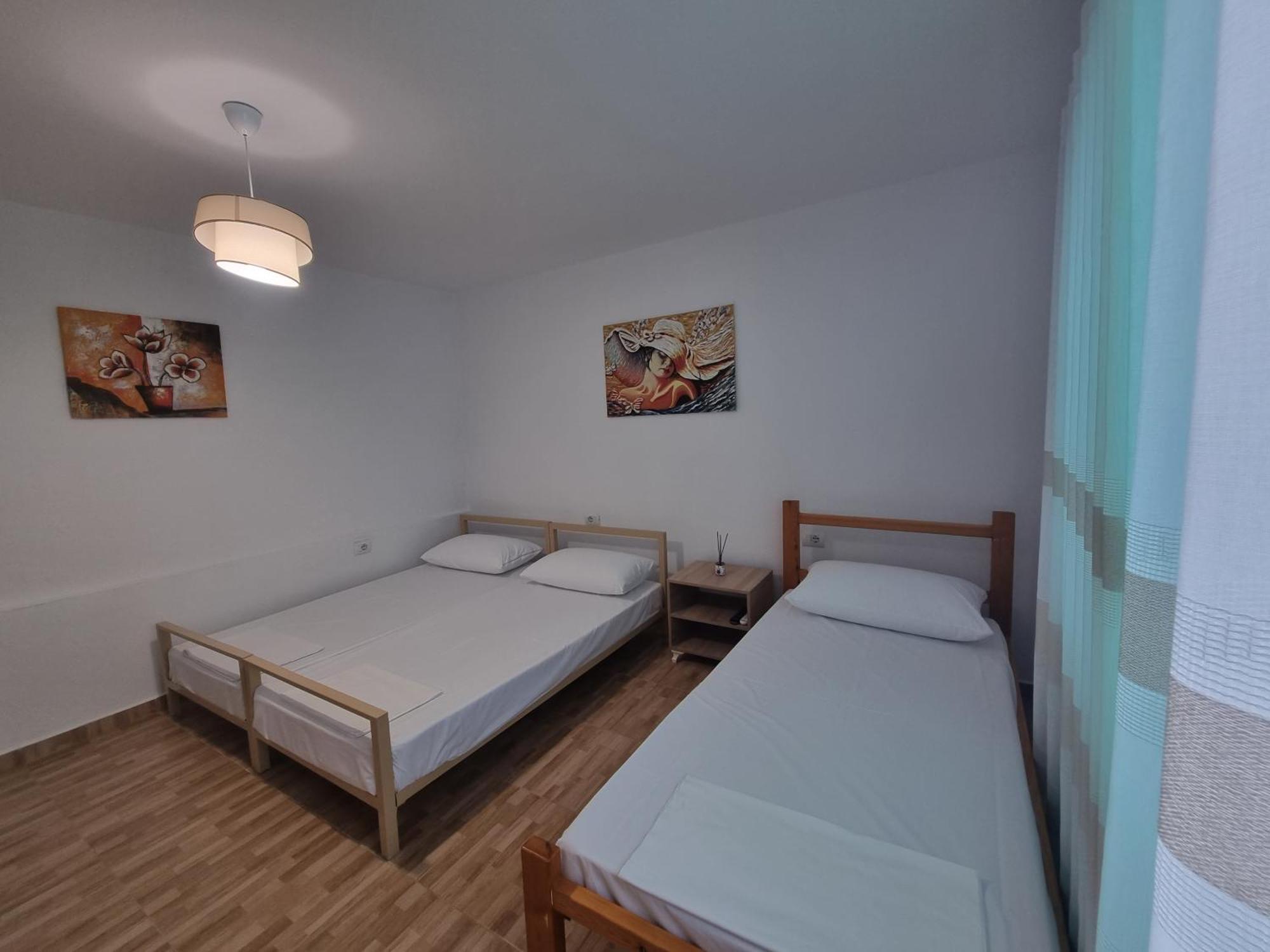 Bed and Breakfast Tony'S Terrace Gjirokastër Esterno foto